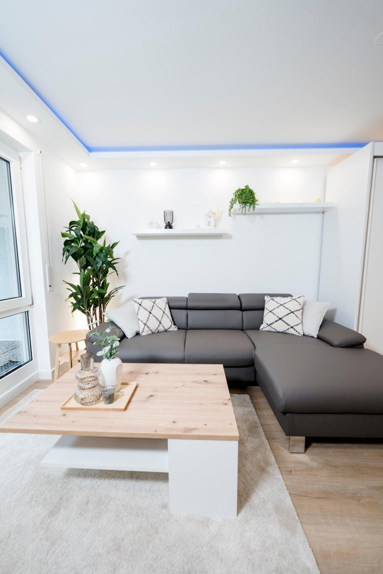 Bellabene Modernes Studio Apartment In Zentraler Lage Mit Terrasse, Parkplatz, Smarttv Pforzheim Exterior photo