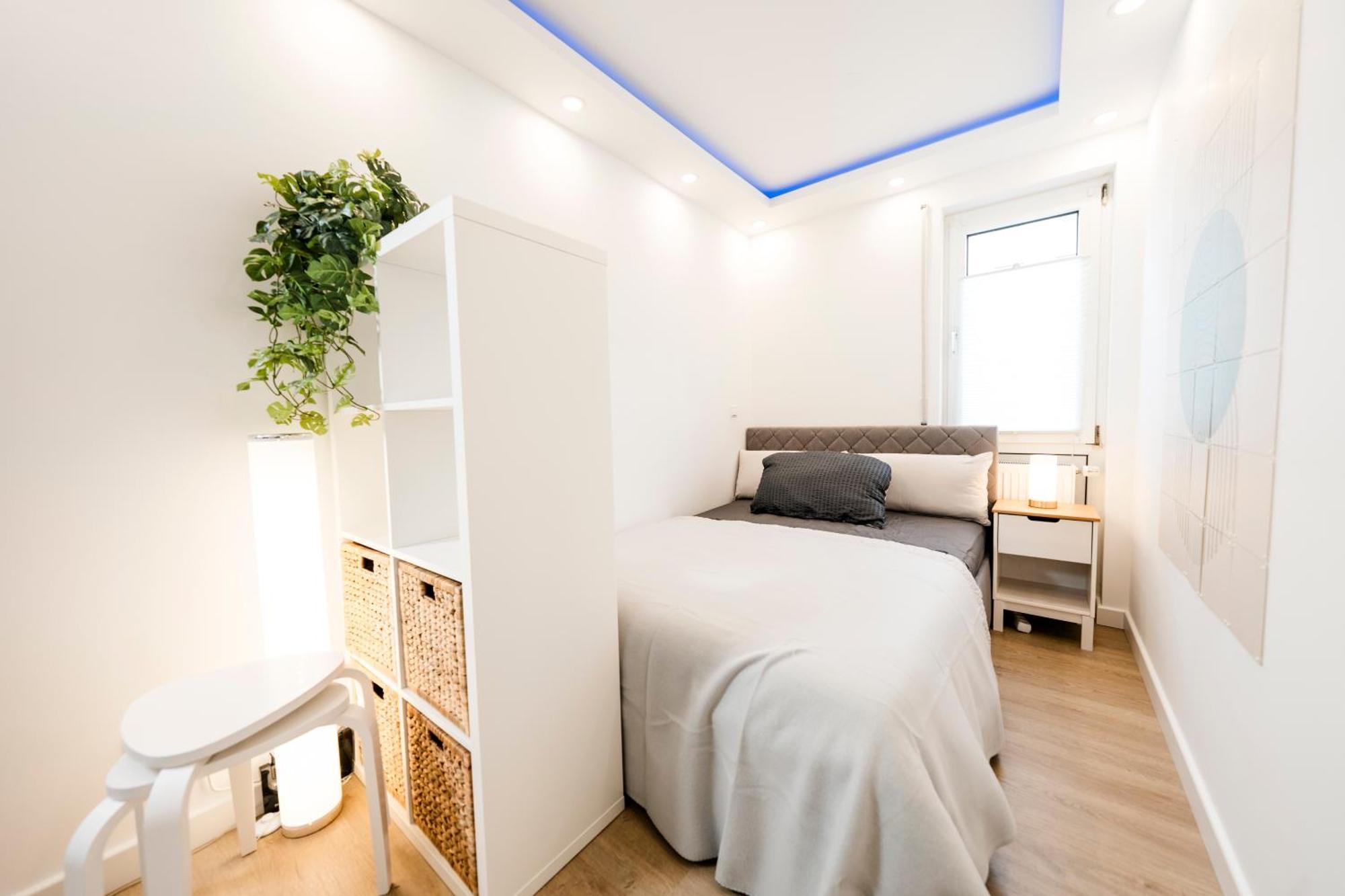 Bellabene Modernes Studio Apartment In Zentraler Lage Mit Terrasse, Parkplatz, Smarttv Pforzheim Exterior photo